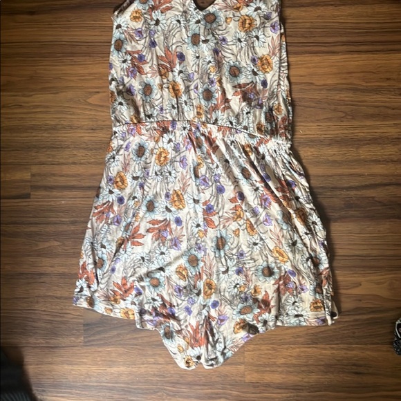 Bundle of TWO Rompers - Picture 4 of 6